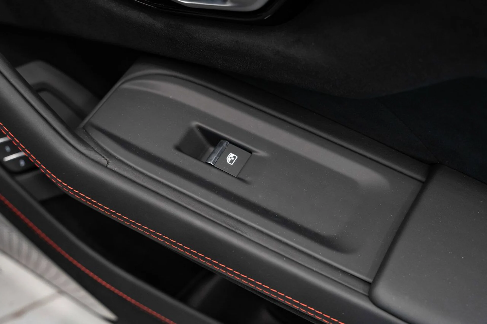 mph143_1596758382_lamborghini_urus_2023_29f3108480