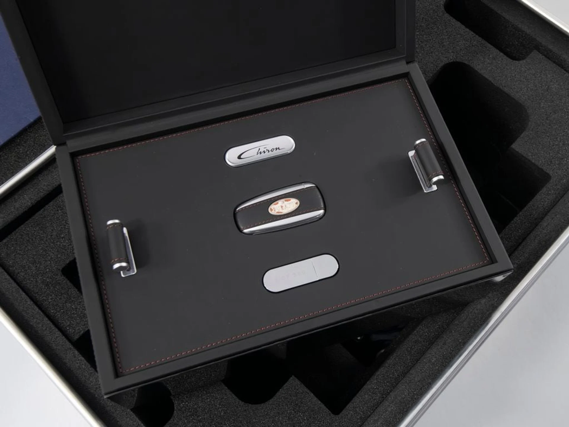 mph143_2338267268_8f084274b416e92f0b9c08252199c239x_2c74fdd2f0