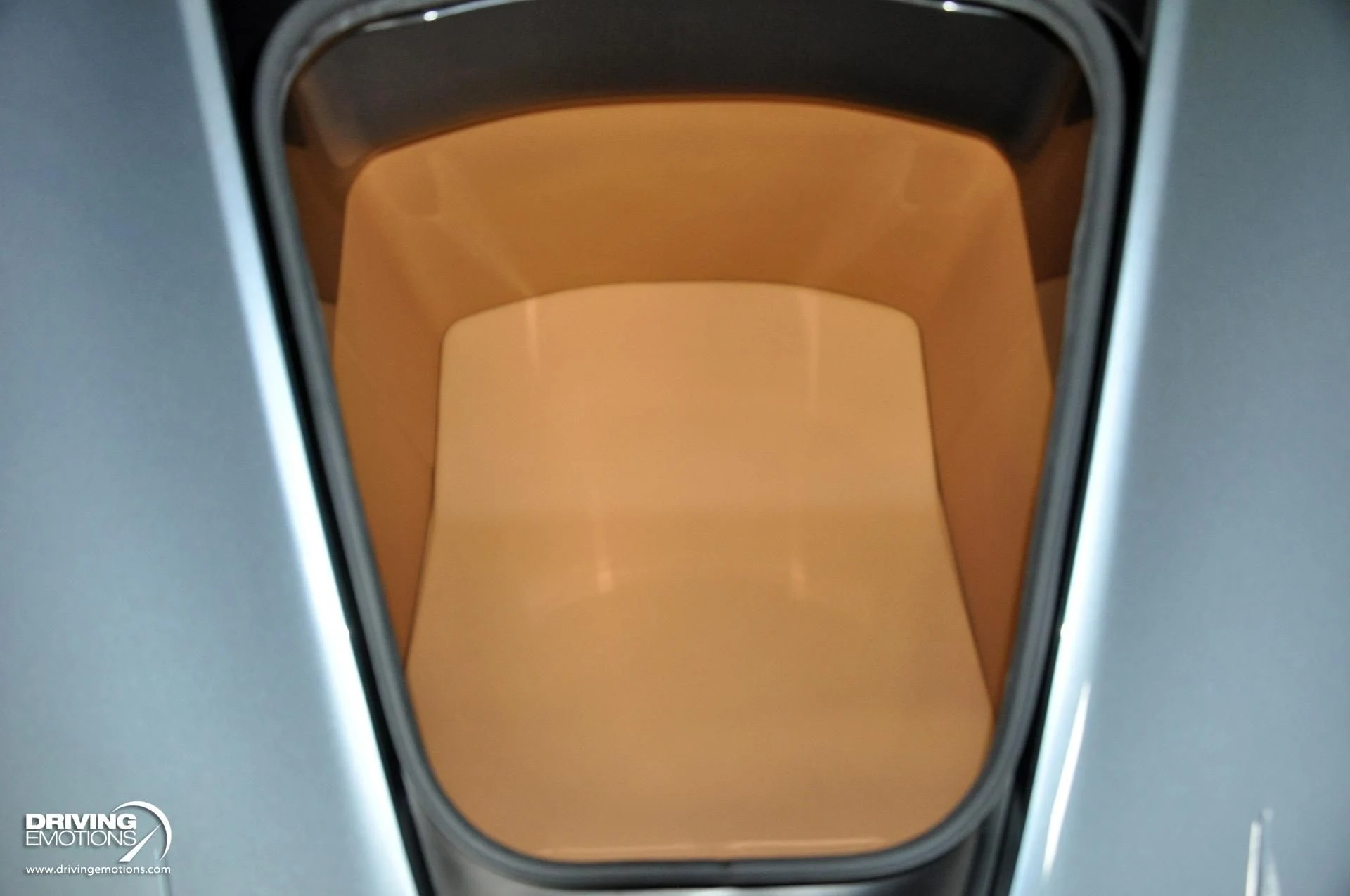 mph143_2405695185_821_p144_l_4a085f92d5