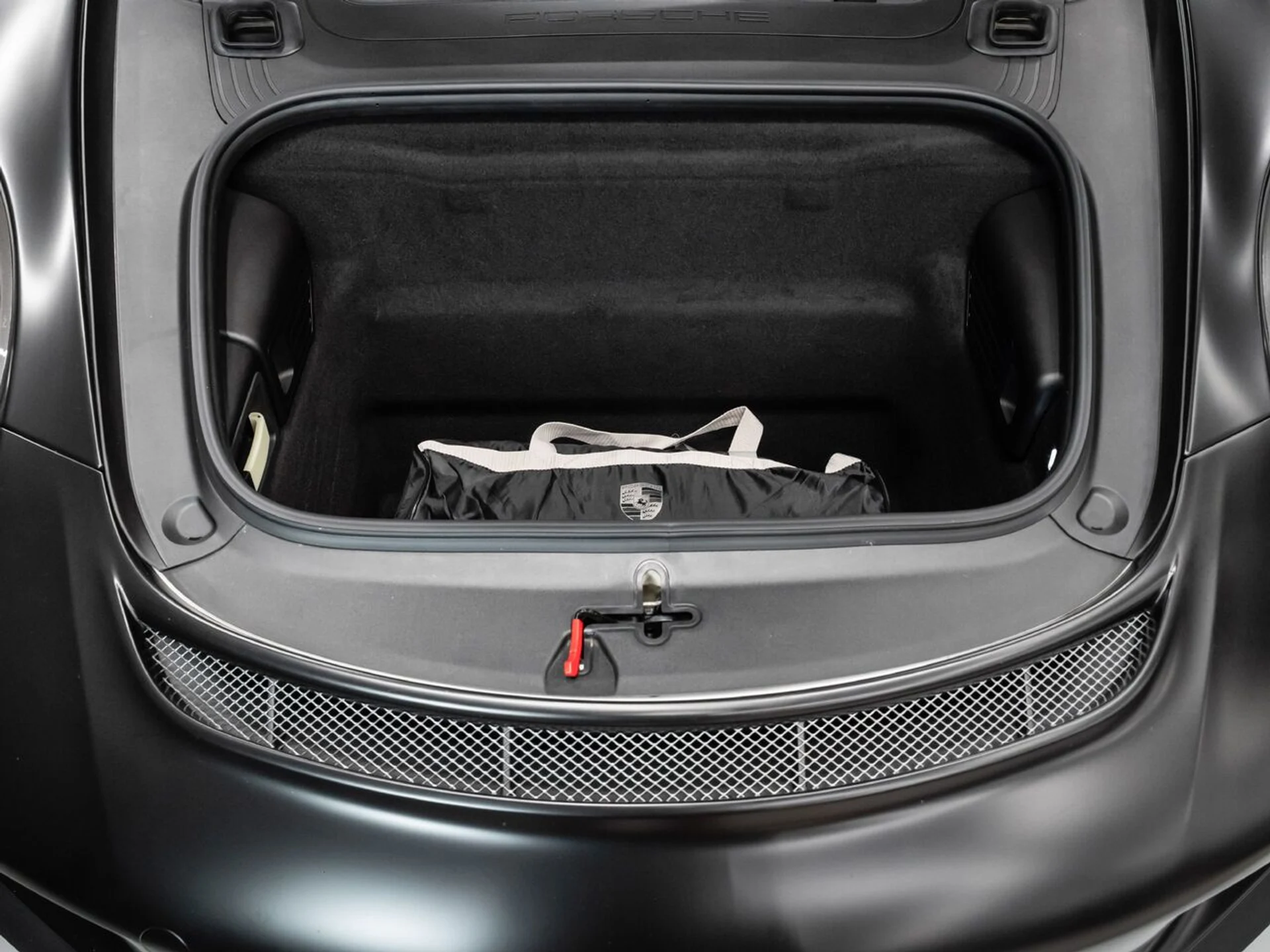 mph143_556101776_porsche_911_2019_5e243bc787