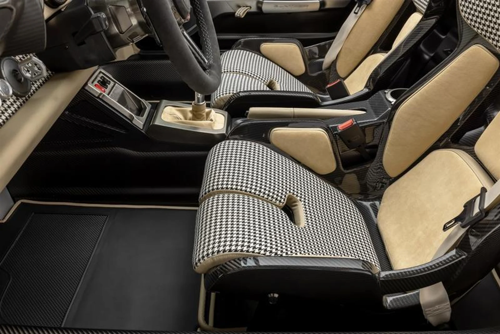 mph144_1896841845_82_F9273_A_0162_4241_BF_91_4_C5365_B52898_a69a641603