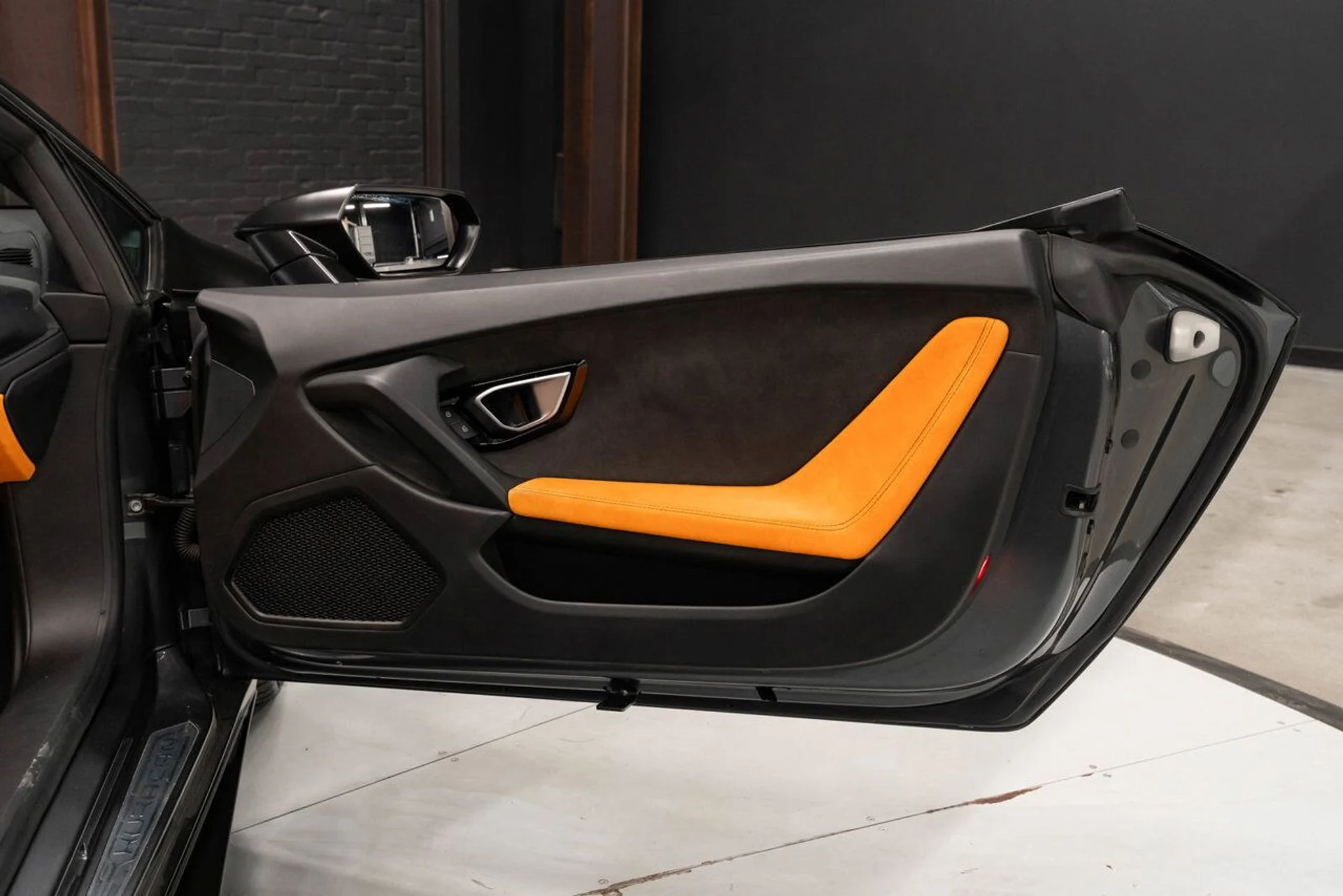 mph144_432383405_lamborghini_huracan_2016_e862a87aa2