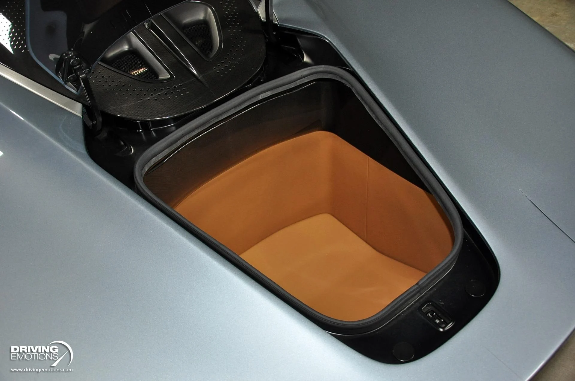 mph145_1279781971_821_p146_l_6026d1beea