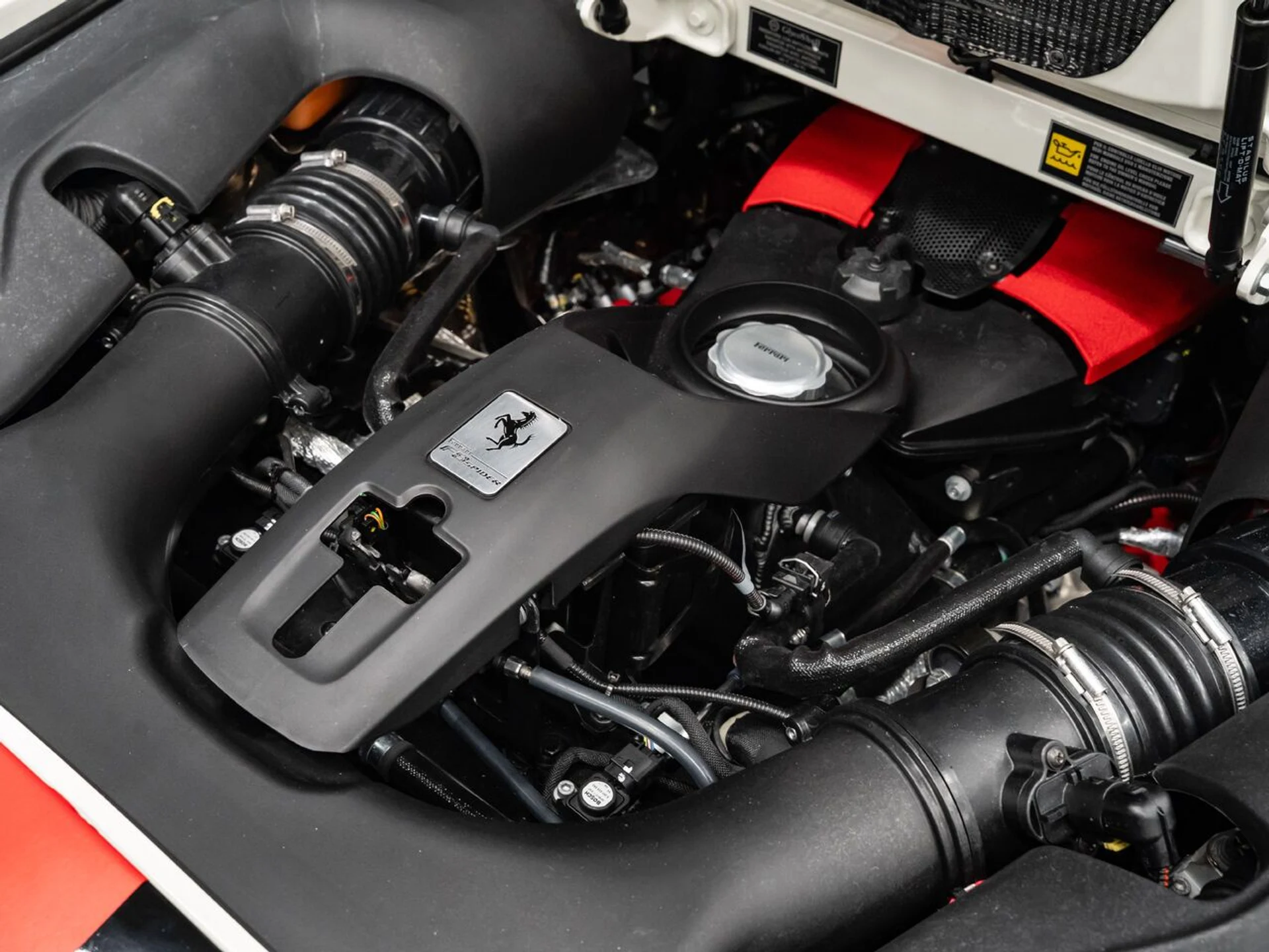 mph145_2446306335_ferrari_f8_spider_2022_0456411a44