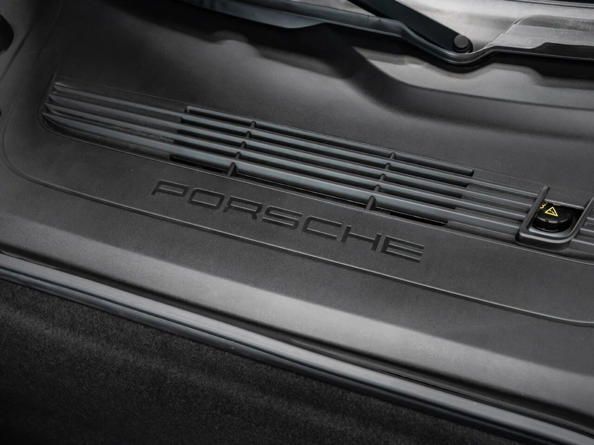 mph148_3362103153_porsche_911_2019_3f9c9d5550
