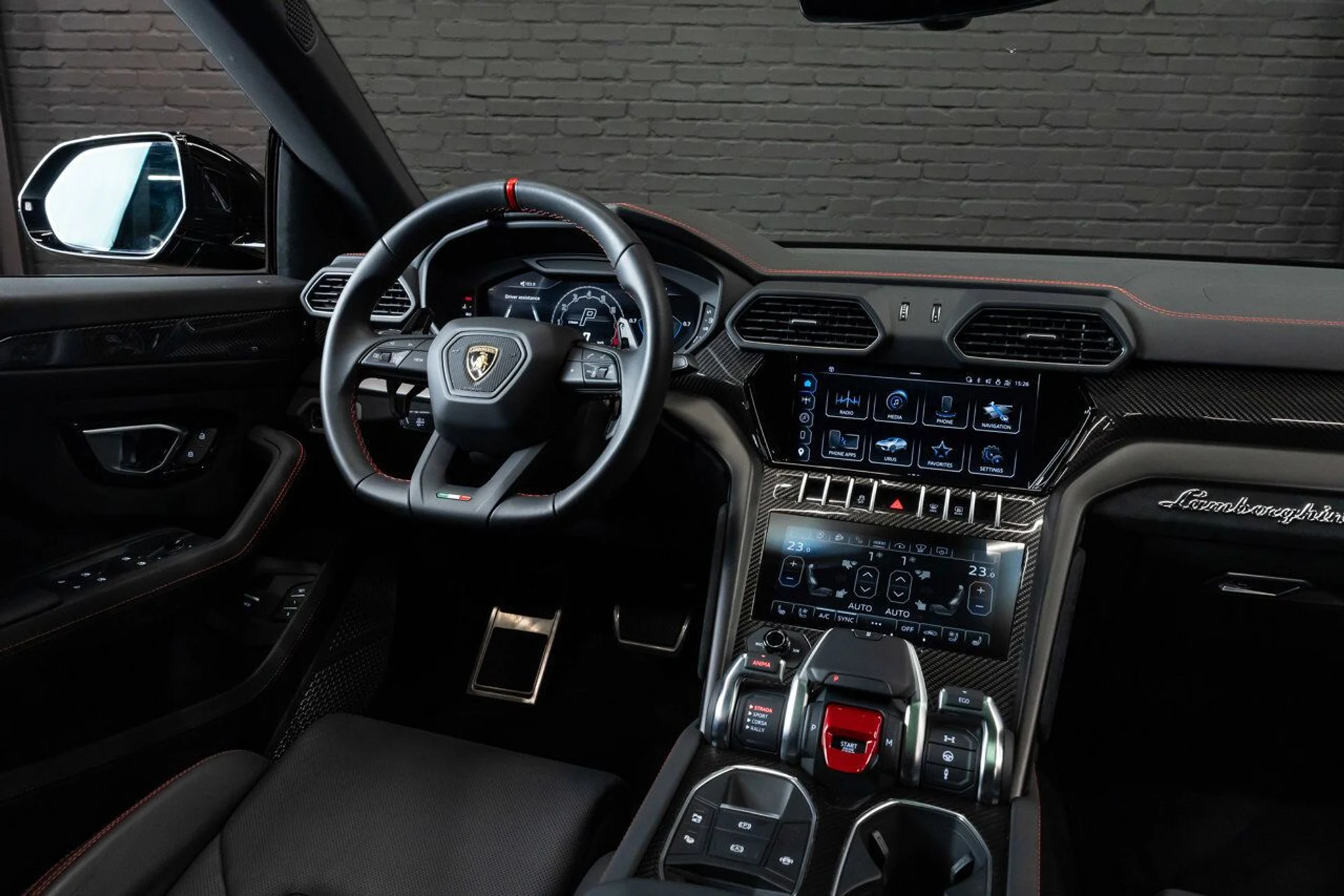 mph150_3670429537_lamborghini_urus_2023_41e6d9c7c0