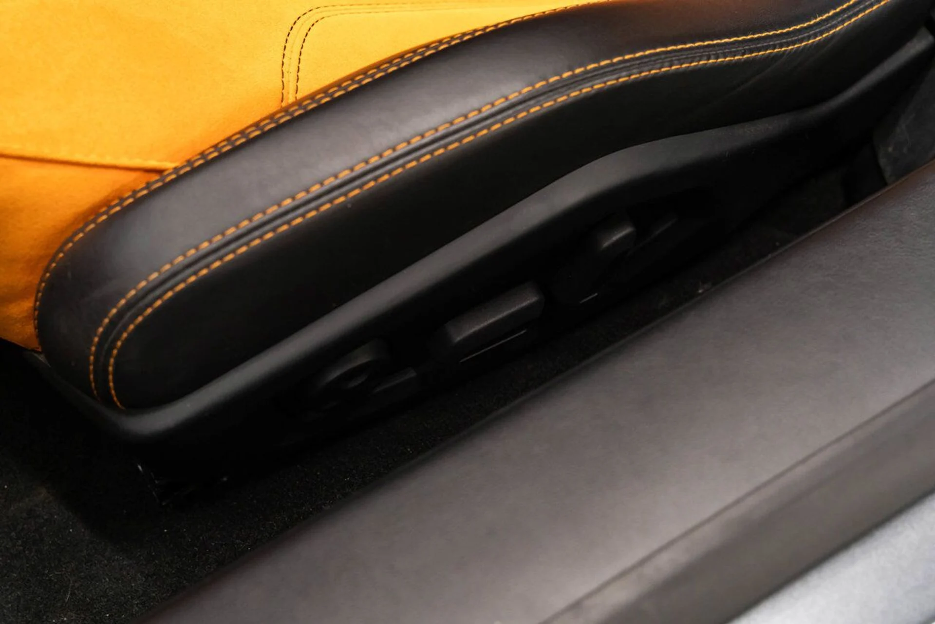 mph152_2696623119_lamborghini_huracan_2016_950cffb721