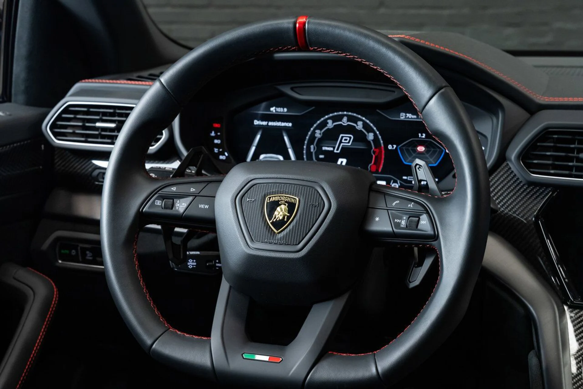 mph153_547367500_lamborghini_urus_2023_f19fdd365d