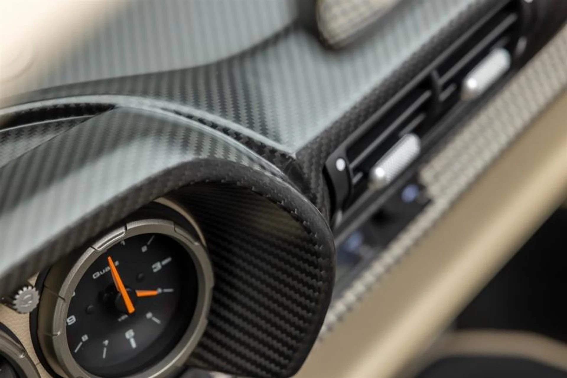 mph154_2747915551_A85_FD_919_77_B1_4_EC_5_AEFB_BEF_34_AA_26979_6ecce6009d