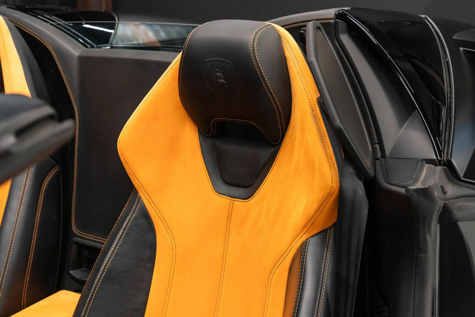 mph156_2121840569_lamborghini_huracan_2016_14f552aefe