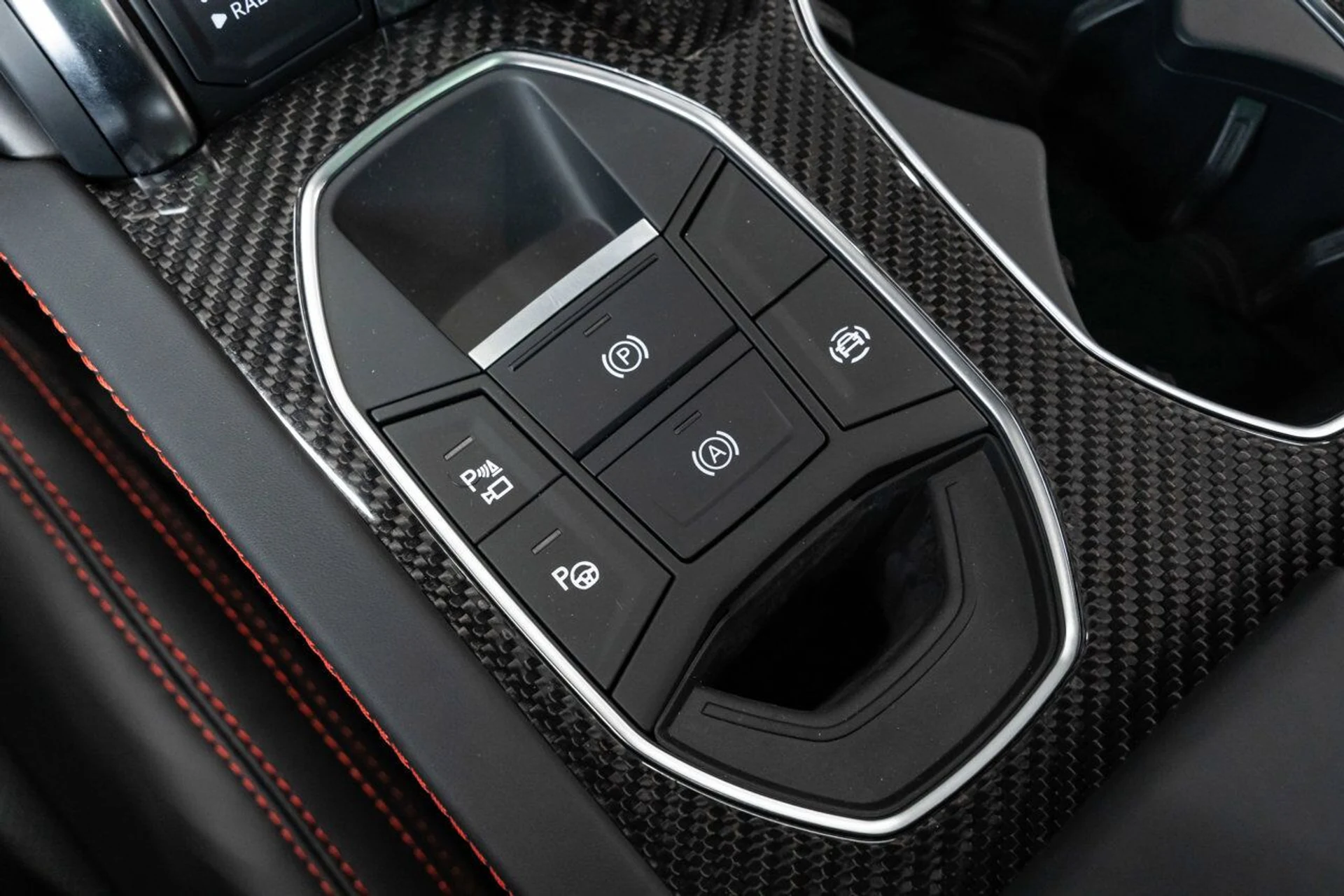 mph158_267937789_lamborghini_urus_2023_85c0aee4ce