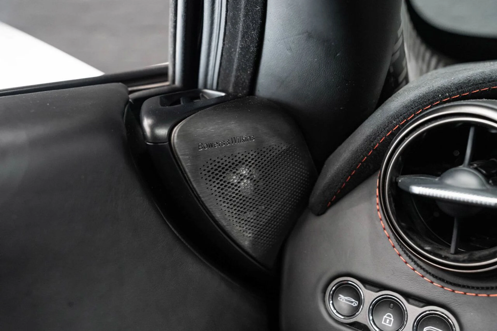 mph158_3646398692_mclaren_720s_2018_0337fdbaa3