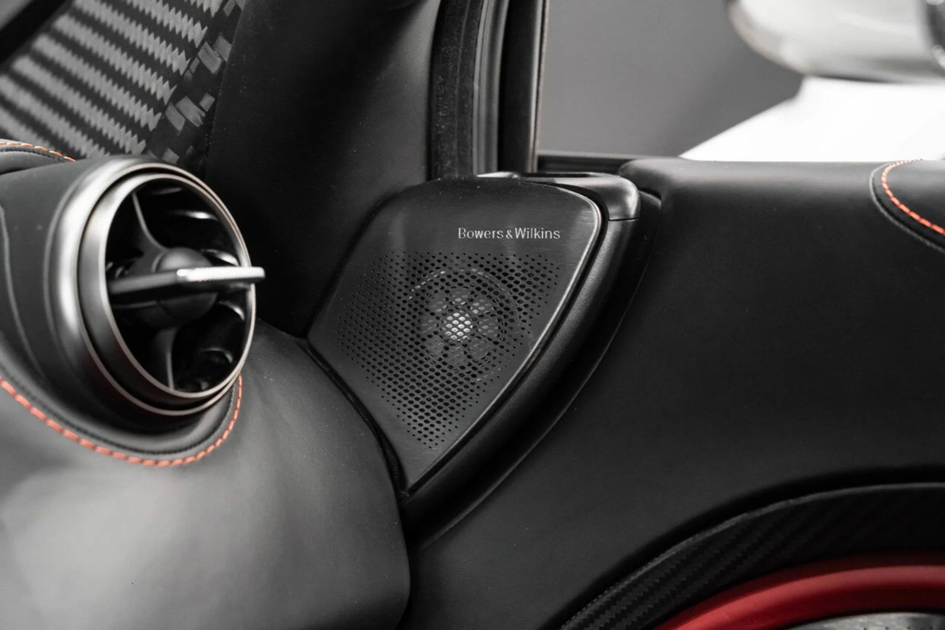 mph159_813271636_mclaren_720s_2018_baadd0c61b