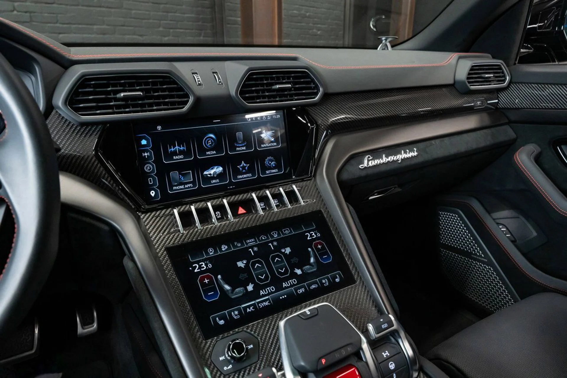 mph160_2689155398_lamborghini_urus_2023_0f87aa650d