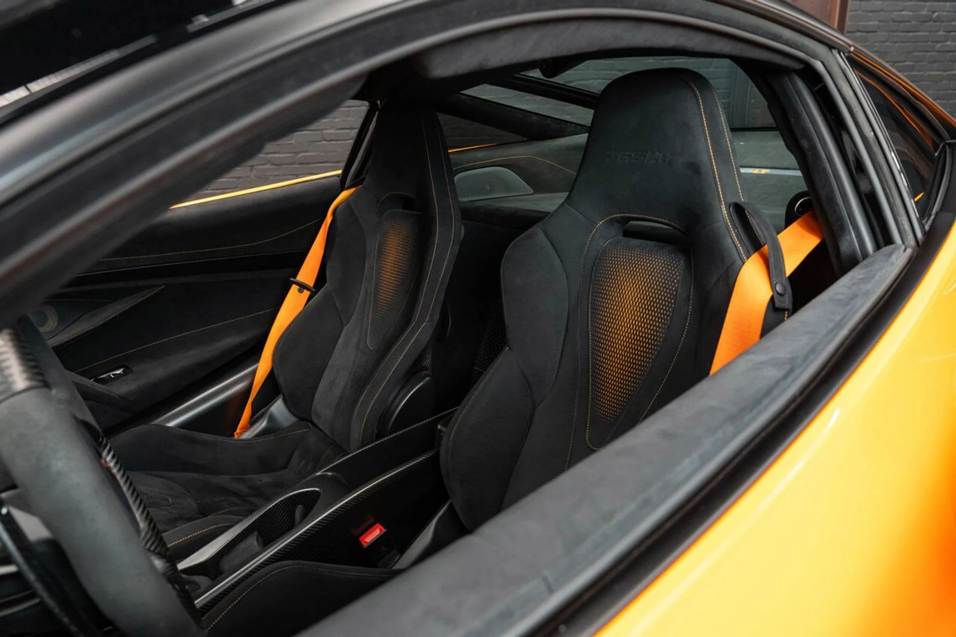 mph166_1919425240_mclaren_765lt_2021_bd256f1700