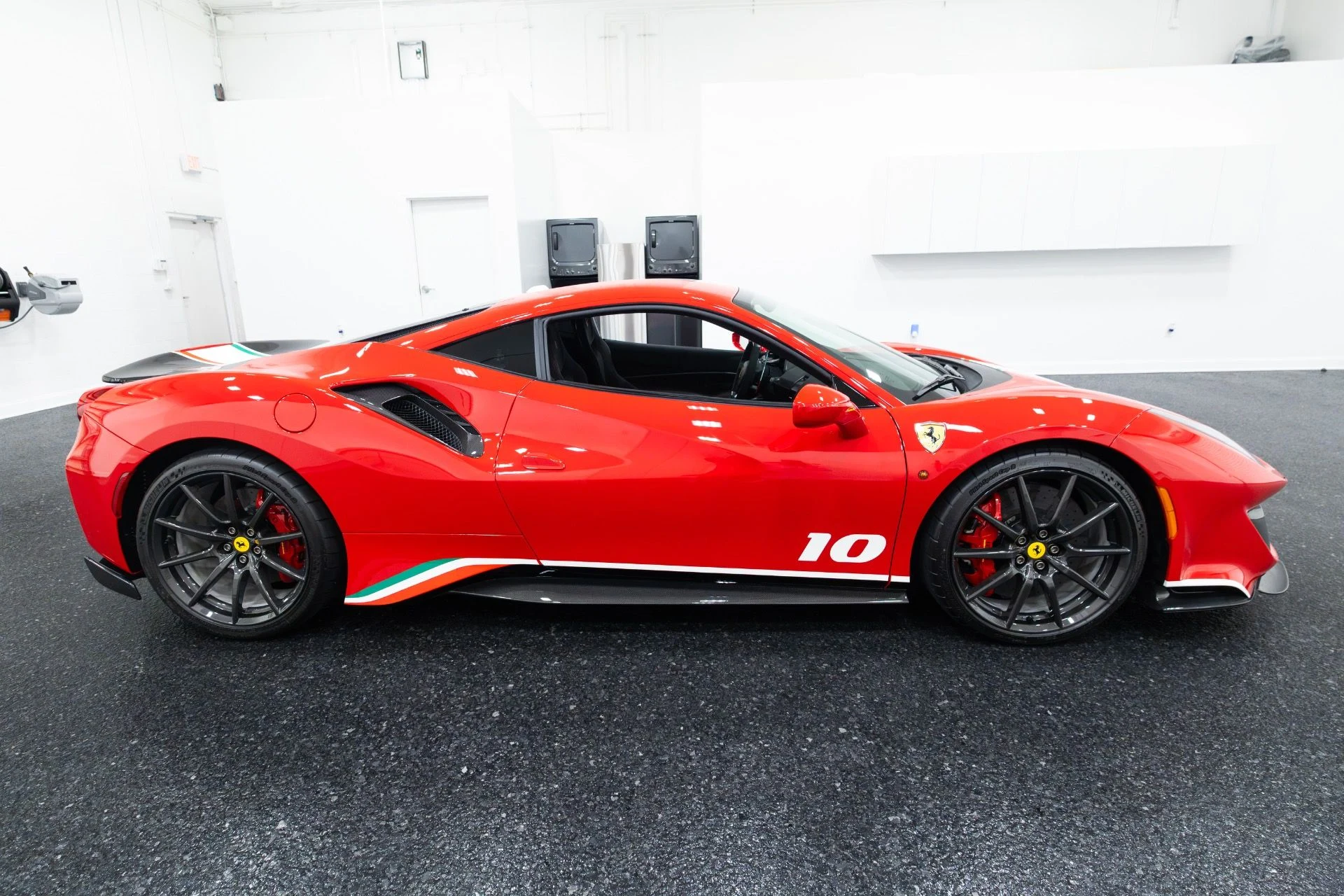 mph171_1917511761_Used_2020_Ferrari_488_Pista_1788470814_6f80dca3d6