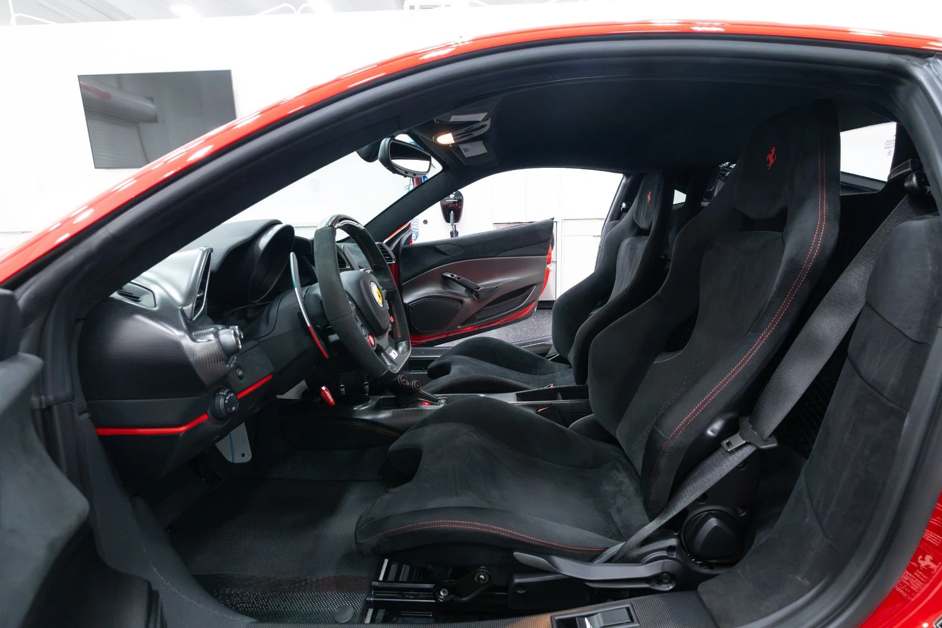 mph173_257969040_Used_2020_Ferrari_488_Pista_1788470814_c4eb46d87b