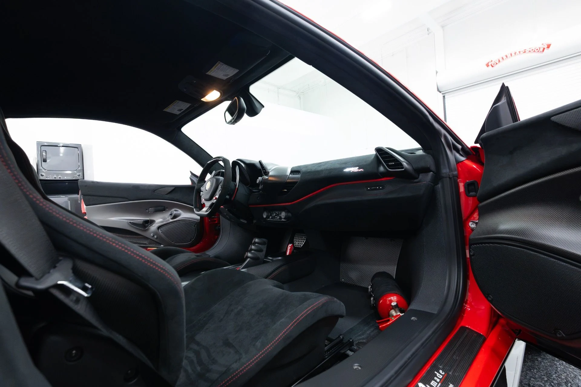 mph175_4281776872_Used_2020_Ferrari_488_Pista_1788470814_64575e2523